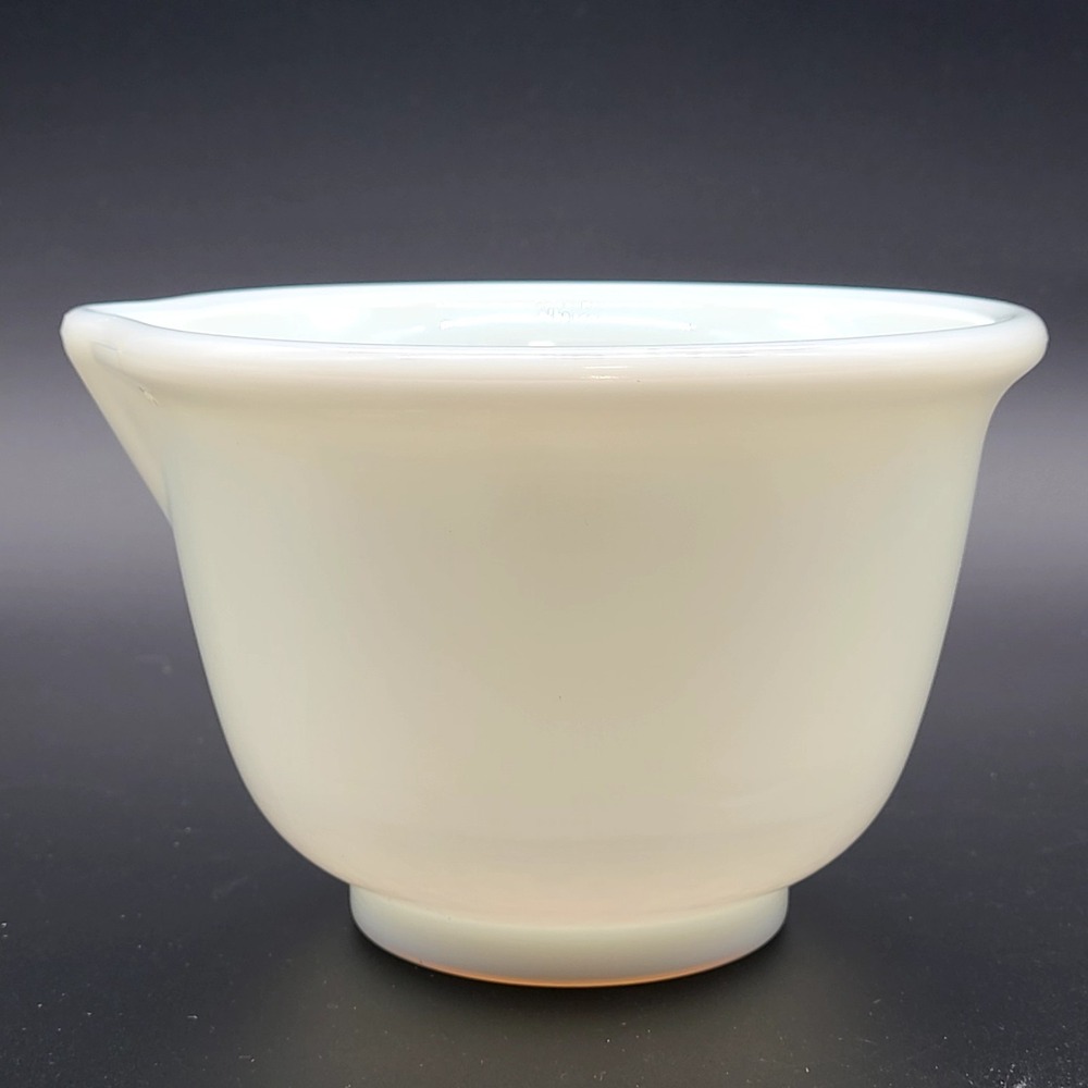 VTG Mixing Bowl Milk Glass, Hamilton Beach Mixer Small Bowl Spout USA 7" Racine